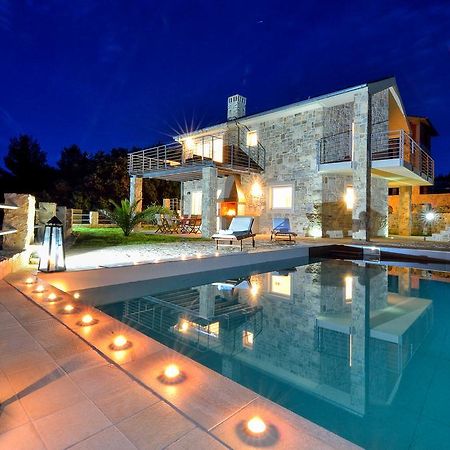 Amazing Villa Ele Затон Экстерьер фото