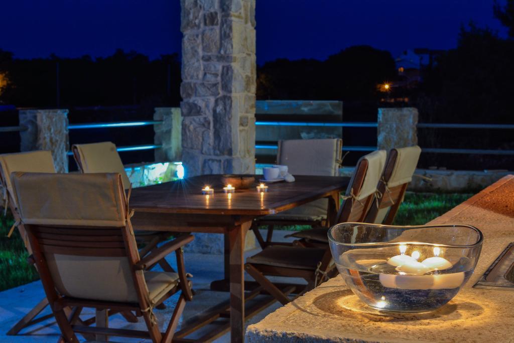 Amazing Villa Ele Затон Экстерьер фото