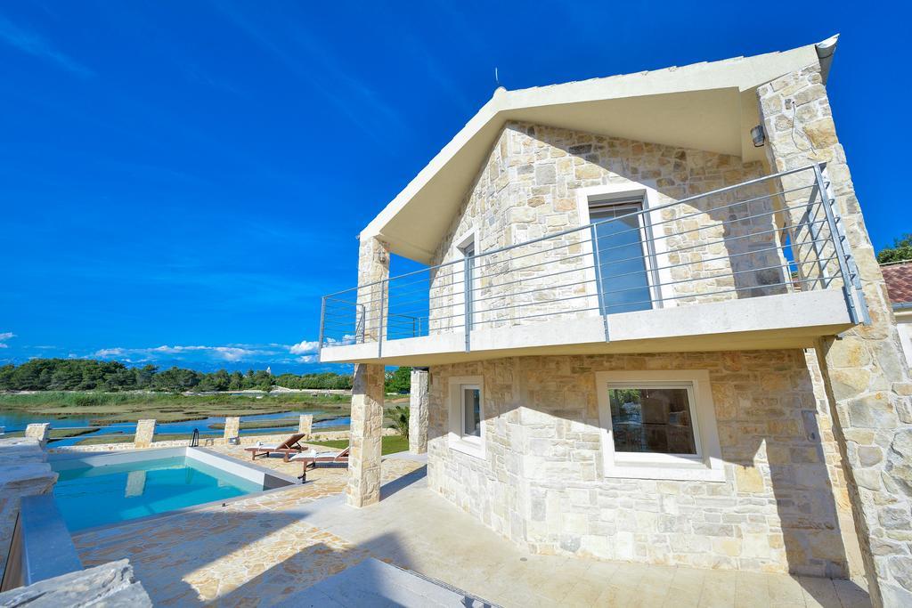 Amazing Villa Ele Затон Экстерьер фото